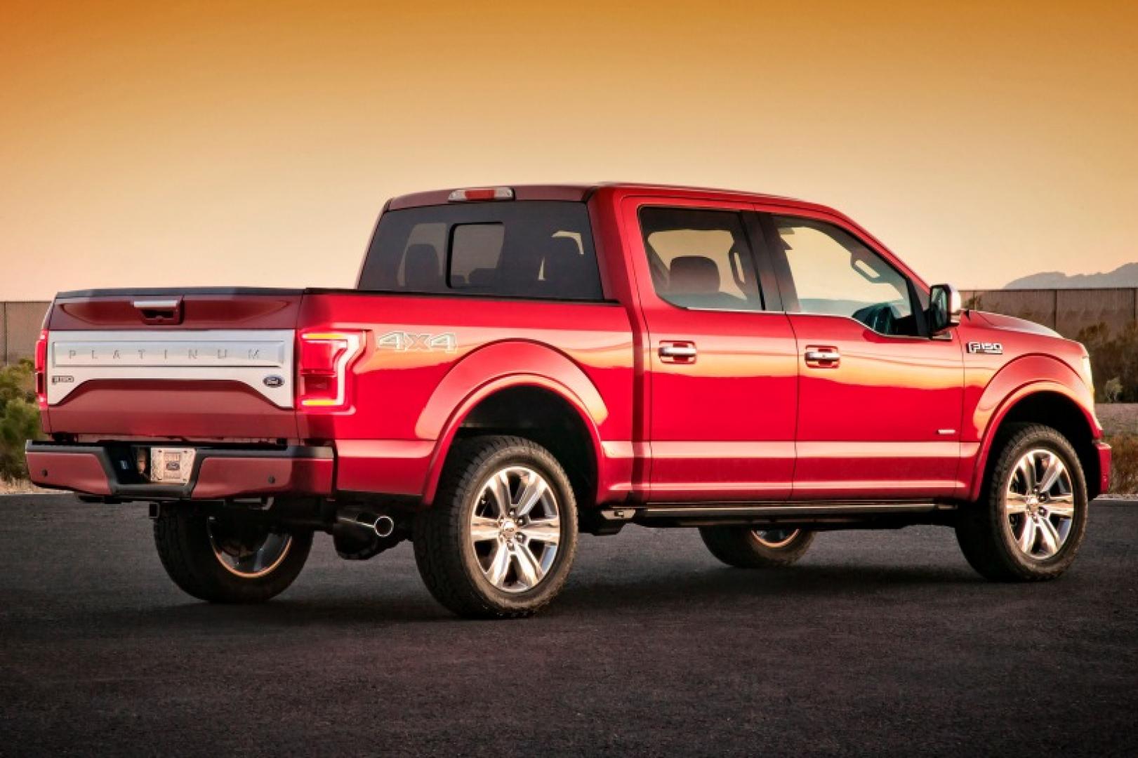 2015 Red /Maroon Ford F-150 XLT SuperCrew 6.5-ft. Bed 4WD (1FTEW1CG7FK) with an 3.5L V6 TURBO engine, 6-Speed Automatic transmission, located at 1313 Las Vegas Blvd, North Port, FL, 34286, (888) 750-6845, 36.002834, -115.201302 - The redesigned 2015 Ford F-150 may not look all that different, but those familiar lines disguise what is unquestionably the most sophisticated and capable version of this best-selling pickup ever to hit the road. vehicle overview In the face of brand-new full-size pickup models from its major c - Photo#1